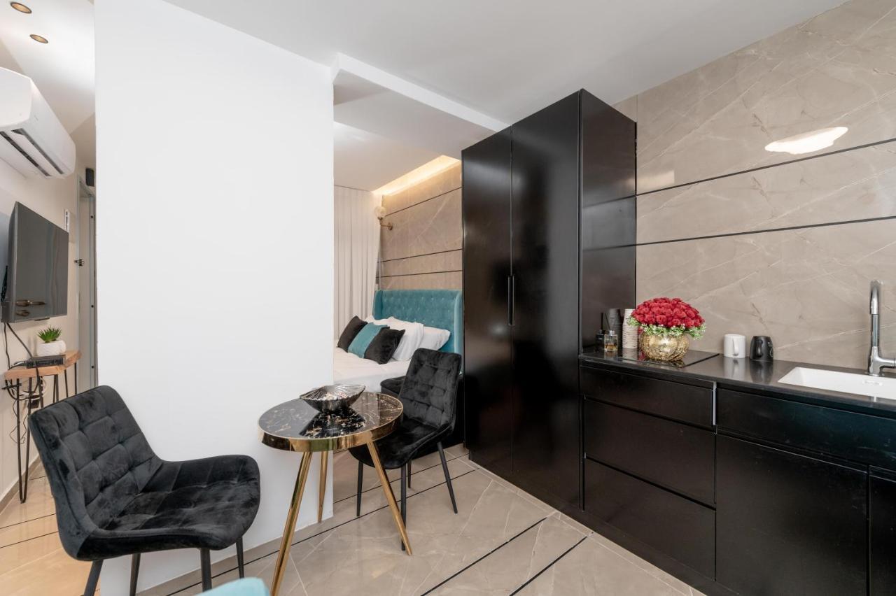Colors Suites In Netanya Exterior photo